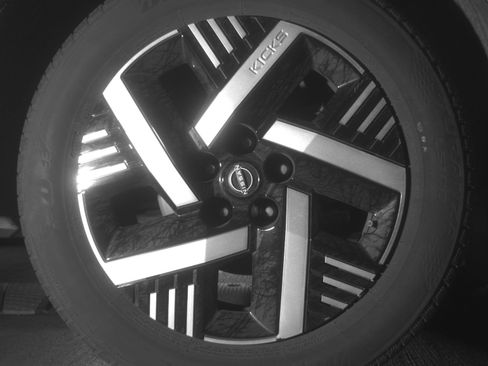 Used 2025 Nissan Kicks SV image 13