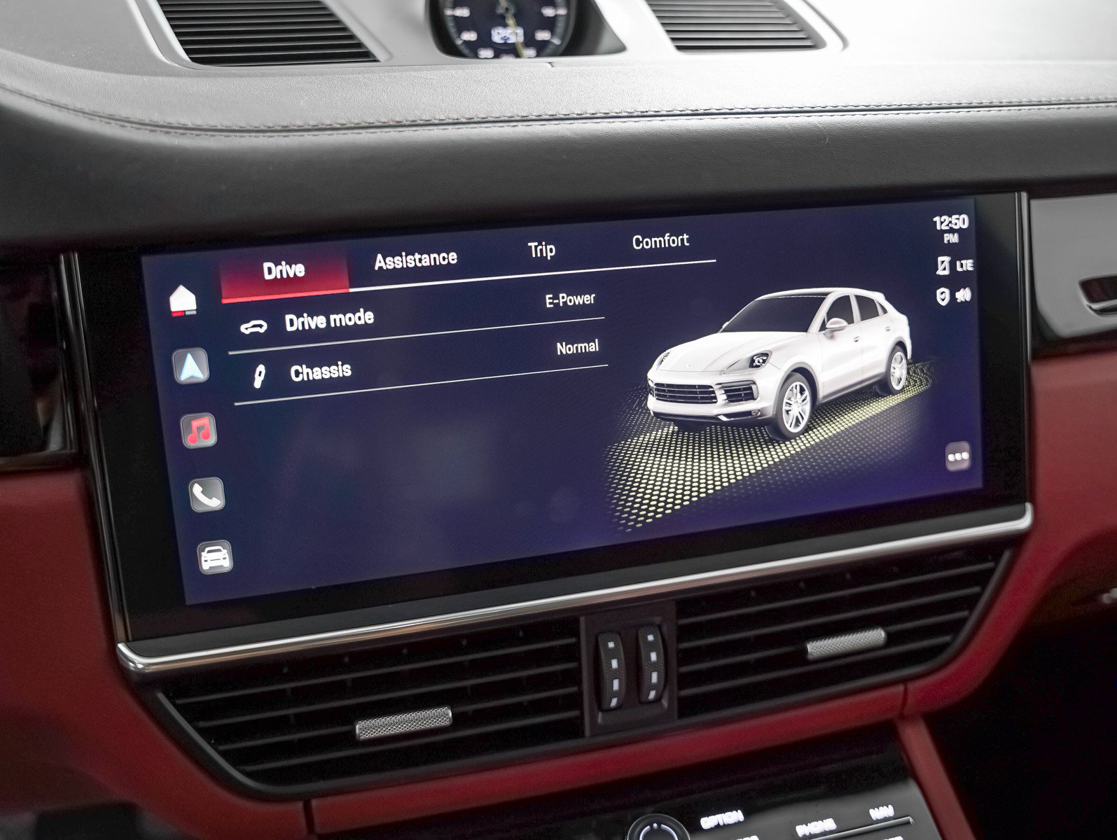 Certified 2023 Porsche Cayenne Coupe AWD/4WD image 23