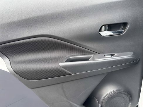 Used 2023 Nissan Kicks SV image 12