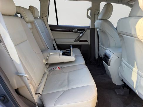 Used 2019 Lexus GX 460 Premium w/ Premium Package AWD/4WD image 9