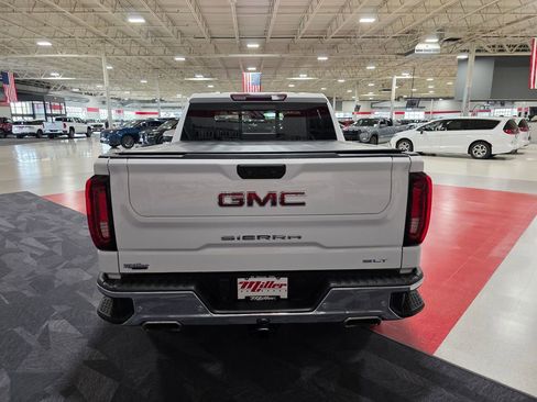 Certified 2022 GMC Sierra 1500 SLT w/ SLT Premium Plus Package AWD/4WD image 4
