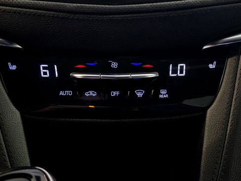 Used 2022 Cadillac XT5 Luxury FWD image 39