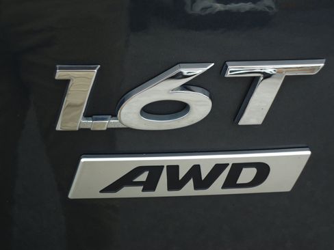 Used 2018 Hyundai Kona Limited AWD/4WD image 10