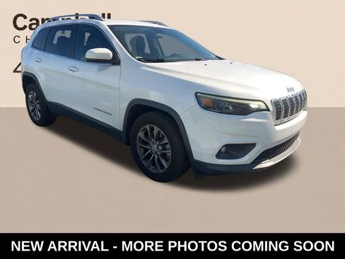 Used 2019 Jeep Cherokee Latitude Plus w/ Cold Weather Group FWD image 9
