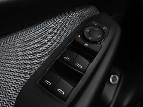 New 2025 Chevrolet TrailBlazer LT w/ Convenience Package FWD image 19