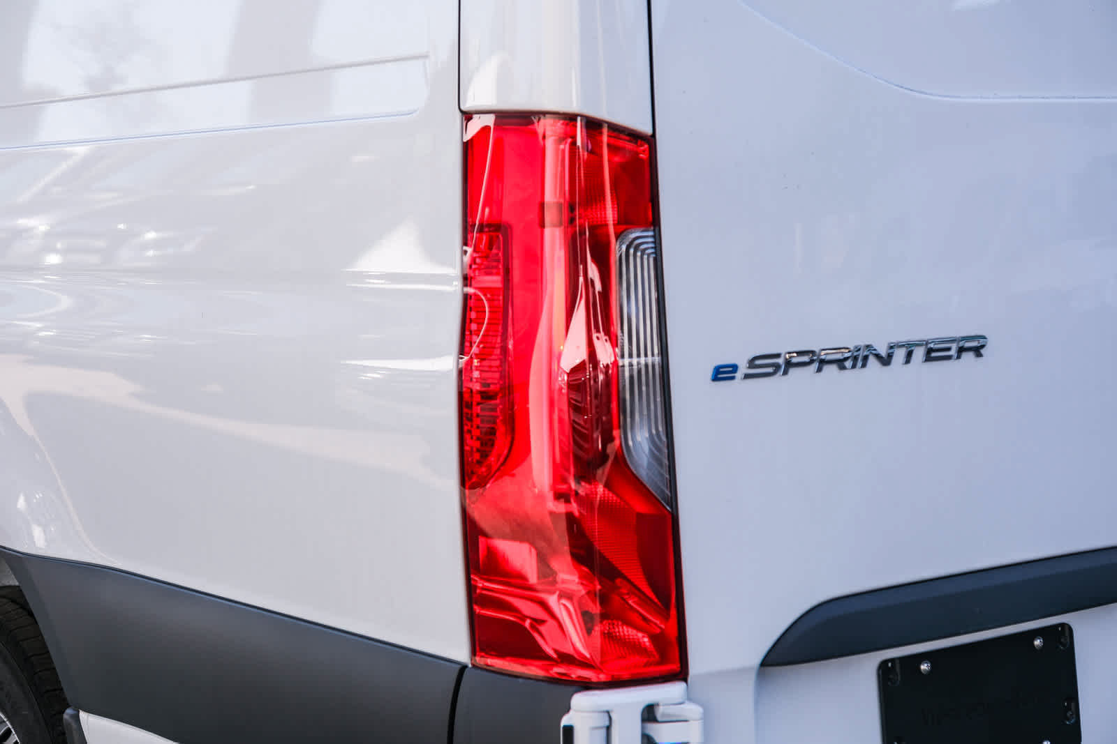 New 2025 Mercedes-Benz eSprinter 170 Cargo image 7