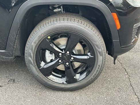 New 2025 Jeep Grand Cherokee L Limited image 14