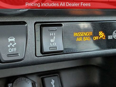 Used 2022 Toyota RAV4 XLE Premium FWD image 25
