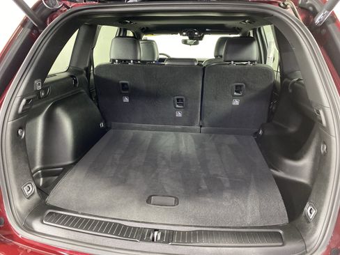 Used 2023 Jeep Grand Cherokee Altitude image 33