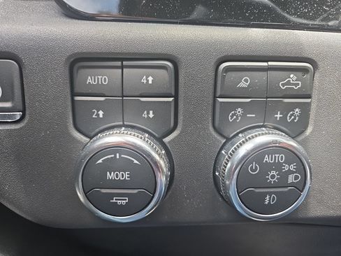 Used 2024 GMC Sierra 1500 SLT AWD/4WD image 25