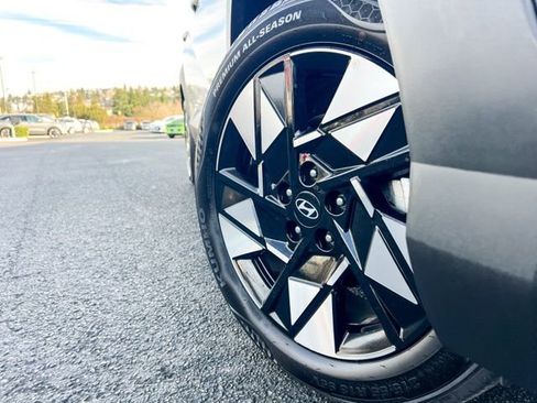 Certified 2025 Hyundai Kona SEL image 6