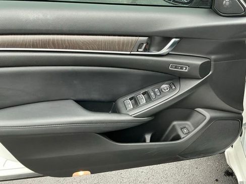 Used 2021 Honda Accord EX-L image 12