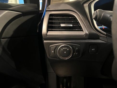 Used 2019 Ford Fusion SE w/ Equipment Group 151A image 15