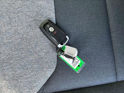 Used 2025 Ford Maverick XLT w/ Equipment Group 302A image 11