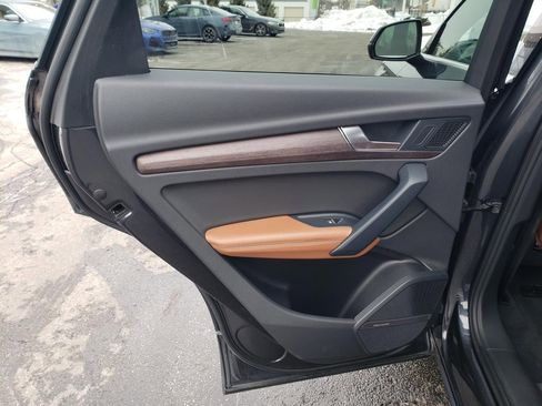 Used 2021 Audi Q5 2.0T Premium Plus w/ Premium Plus Package image 12