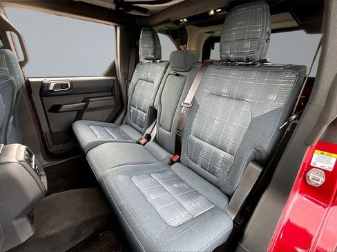 Used 2025 Ford Bronco Heritage Edition image 25