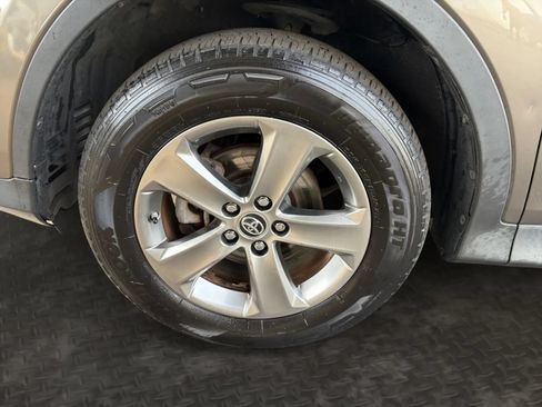 Used 2015 Toyota RAV4 XLE AWD/4WD image 34