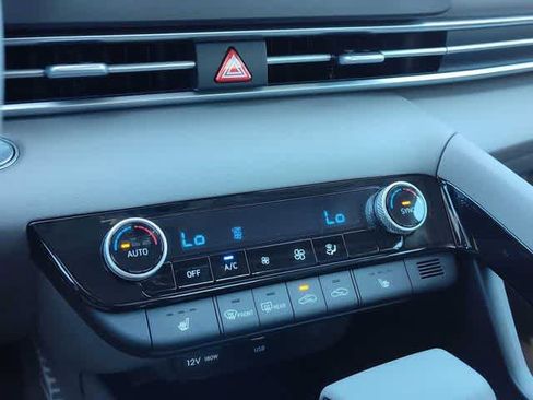 New 2026 Hyundai Elantra SEL Sport FWD image 22