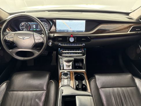 Used 2018 Genesis G90 3.3T Premium RWD image 17