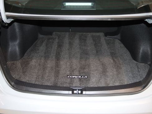 Used 2022 Toyota Corolla SE w/ Carpet Mat Package (TMS) FWD image 64
