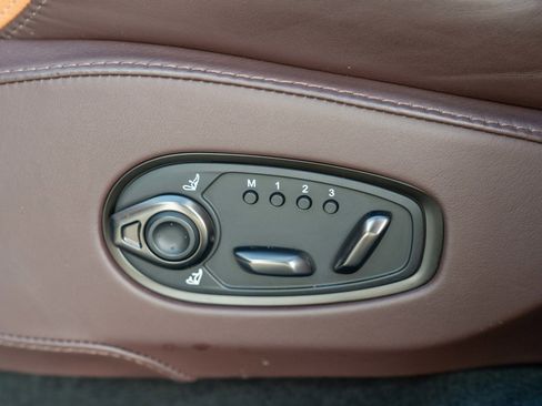 Used 2021 Aston Martin DBX image 16