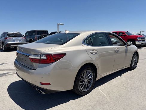 Used 2018 Lexus ES 350 w/ Navigation System Package FWD image 2