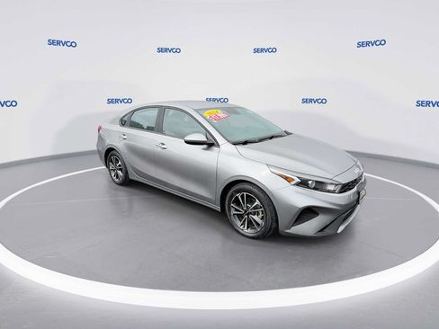 Used 2024 Kia Forte LXS FWD image 2