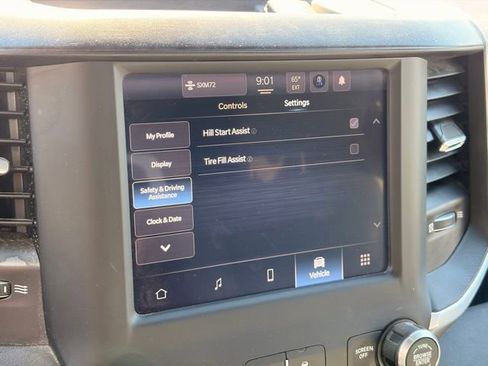 Used 2022 RAM 2500 Big Horn w/ Cold Weather Group AWD/4WD image 15