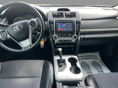 Used 2012 Toyota Camry SE FWD image 16