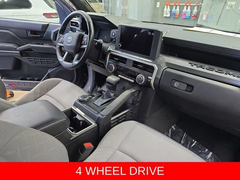 Used 2024 Toyota Tacoma SR5 AWD/4WD image 10