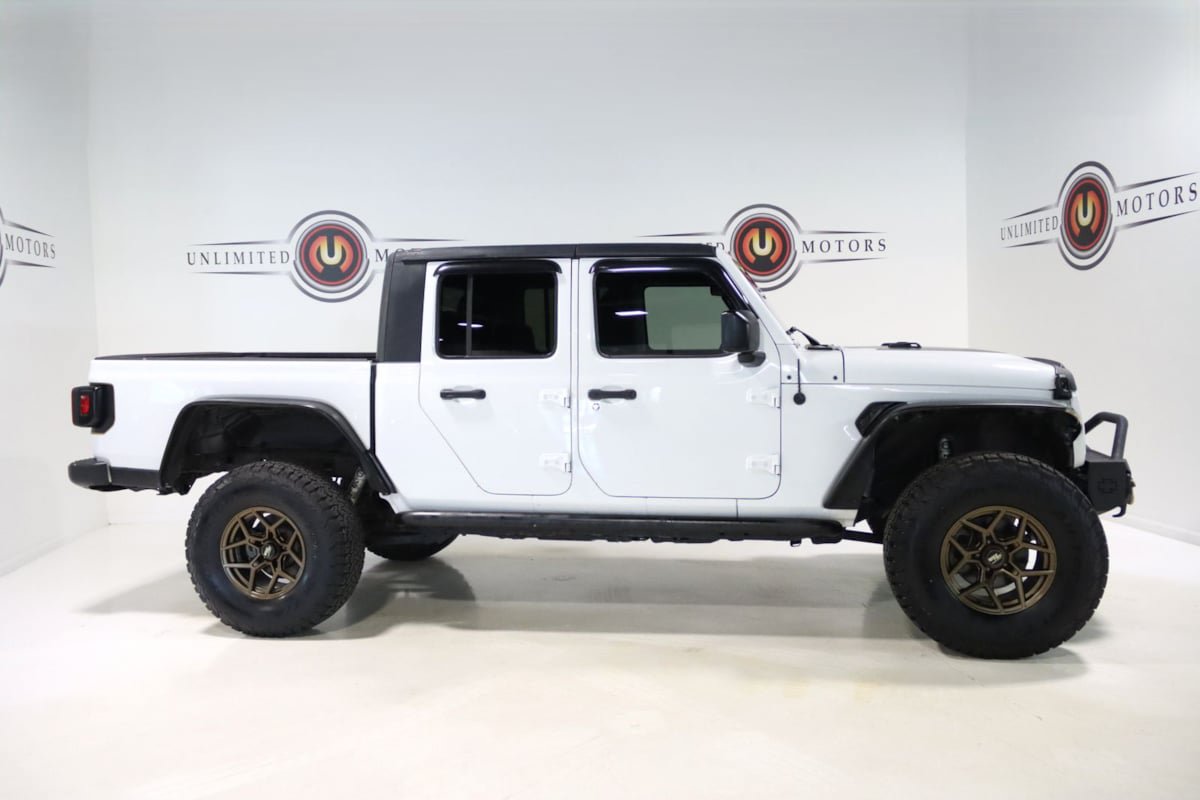 Used 2021 Jeep Gladiator Sport AWD/4WD image 27