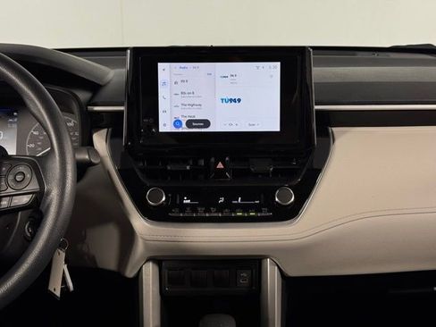 Used 2024 Toyota Corolla Cross L image 21