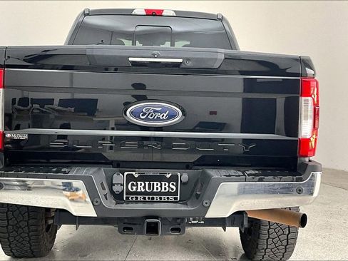 Used 2018 Ford F250 Lariat w/ Lariat Ultimate Package image 6