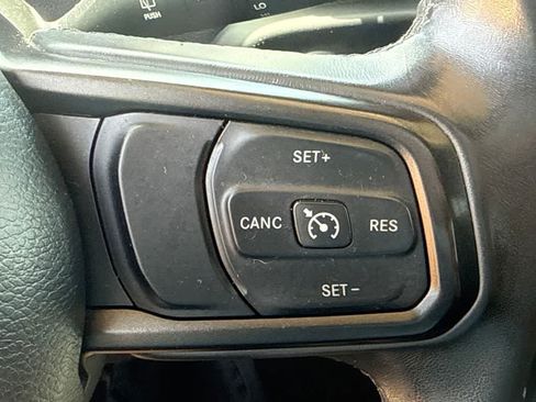 Used 2018 Jeep Wrangler Unlimited Sport AWD/4WD image 21