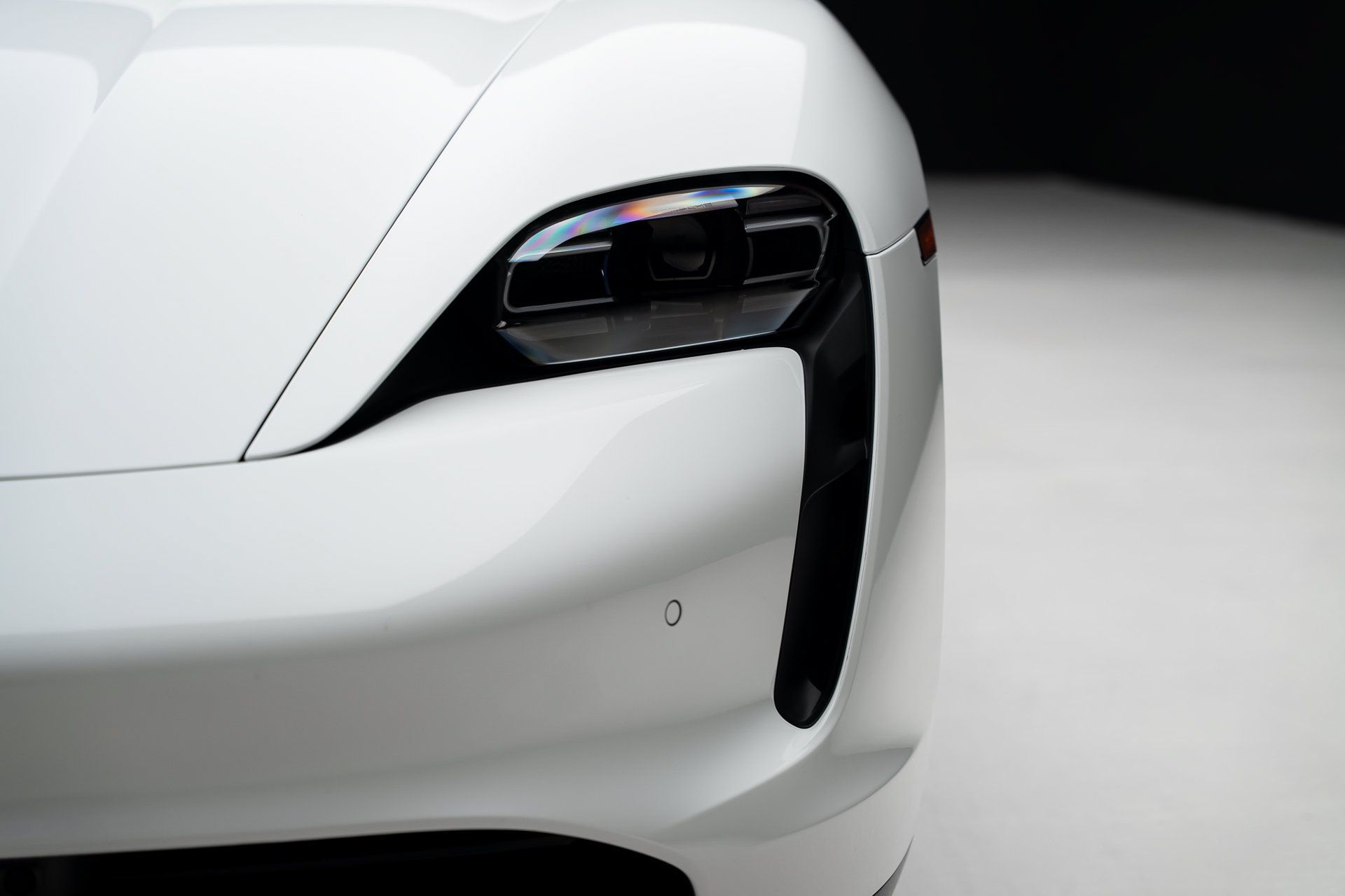 Used 2022 Porsche Taycan RWD image 10