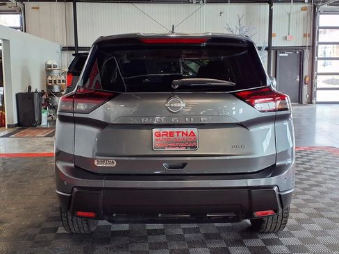 Used 2025 Nissan Rogue SV AWD/4WD image 5