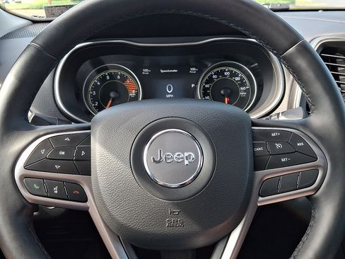 Certified 2021 Jeep Cherokee Latitude Lux w/ Sun & Sound Group AWD/4WD image 20