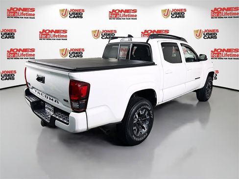 Certified 2022 Toyota Tacoma SR image 16