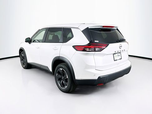 Used 2025 Nissan Rogue SV image 5