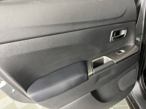 Used 2025 Mitsubishi Outlander Sport SE image 26