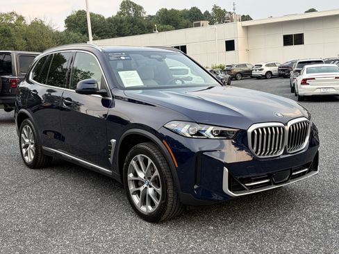 Used 2026 BMW X5 xDrive40i AWD/4WD image 3