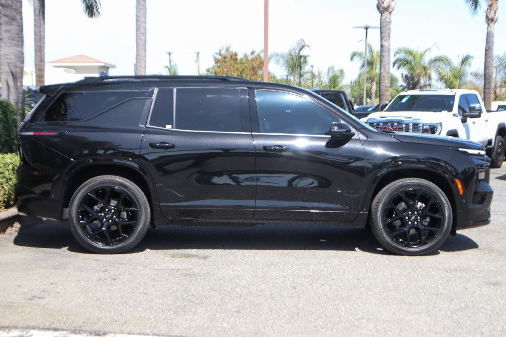 Used 2026 Chevrolet Traverse RS w/ LPO, Floor Liner Package FWD image 13