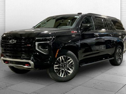 New 2026 Chevrolet Suburban Z71 w/ Z71 Off-Road Package AWD/4WD image 2