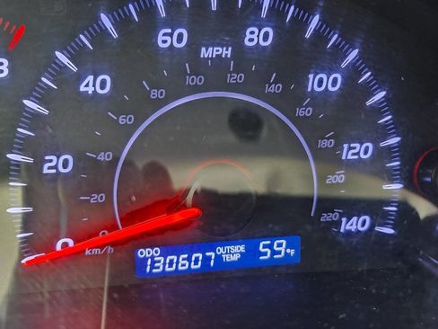 Used 2010 Toyota Camry Base 4dr Sedan 6A image 13