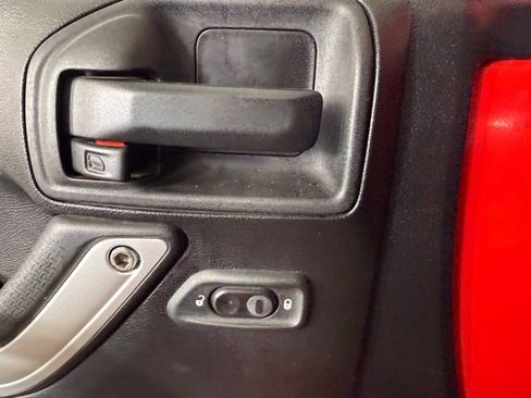 Used 2014 Jeep Wrangler Unlimited Rubicon w/ Connectivity Group image 24