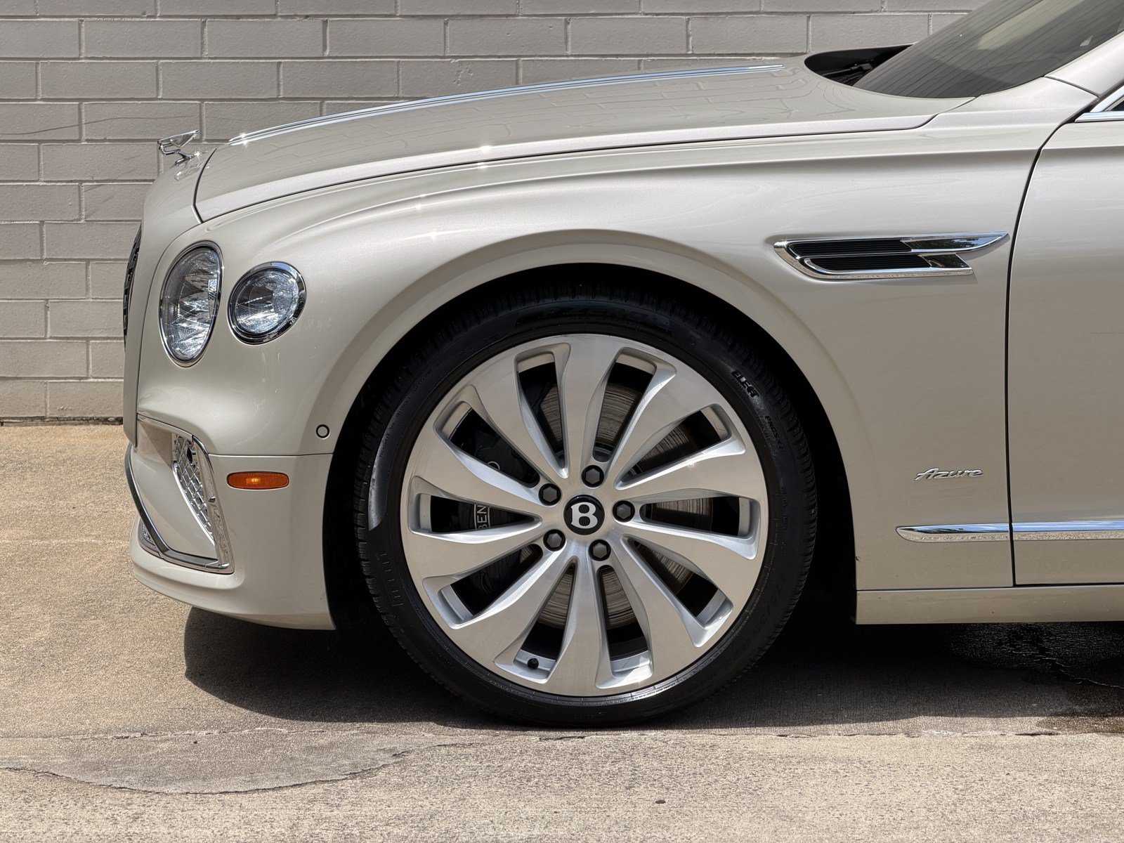 Used 2026 Bentley Flying Spur V8 AWD/4WD image 13