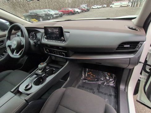 Used 2023 Nissan Rogue S image 27