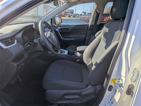 Used 2020 Toyota RAV4 LE image 14