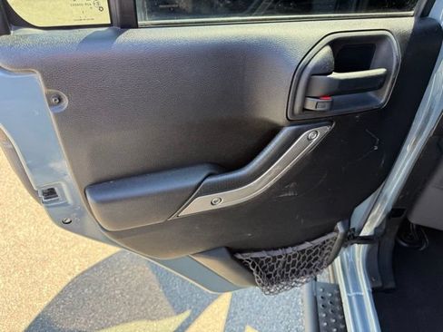 Used 2015 Jeep Wrangler Unlimited Sport w/ Quick Order Package 23S AWD/4WD image 21