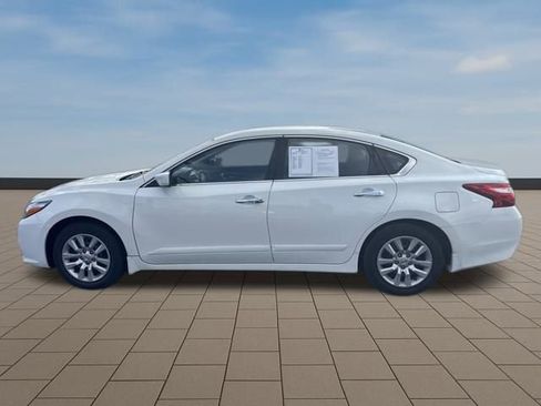 Used 2017 Nissan Altima 2.5 S w/ Power Driver Seat Package image 3